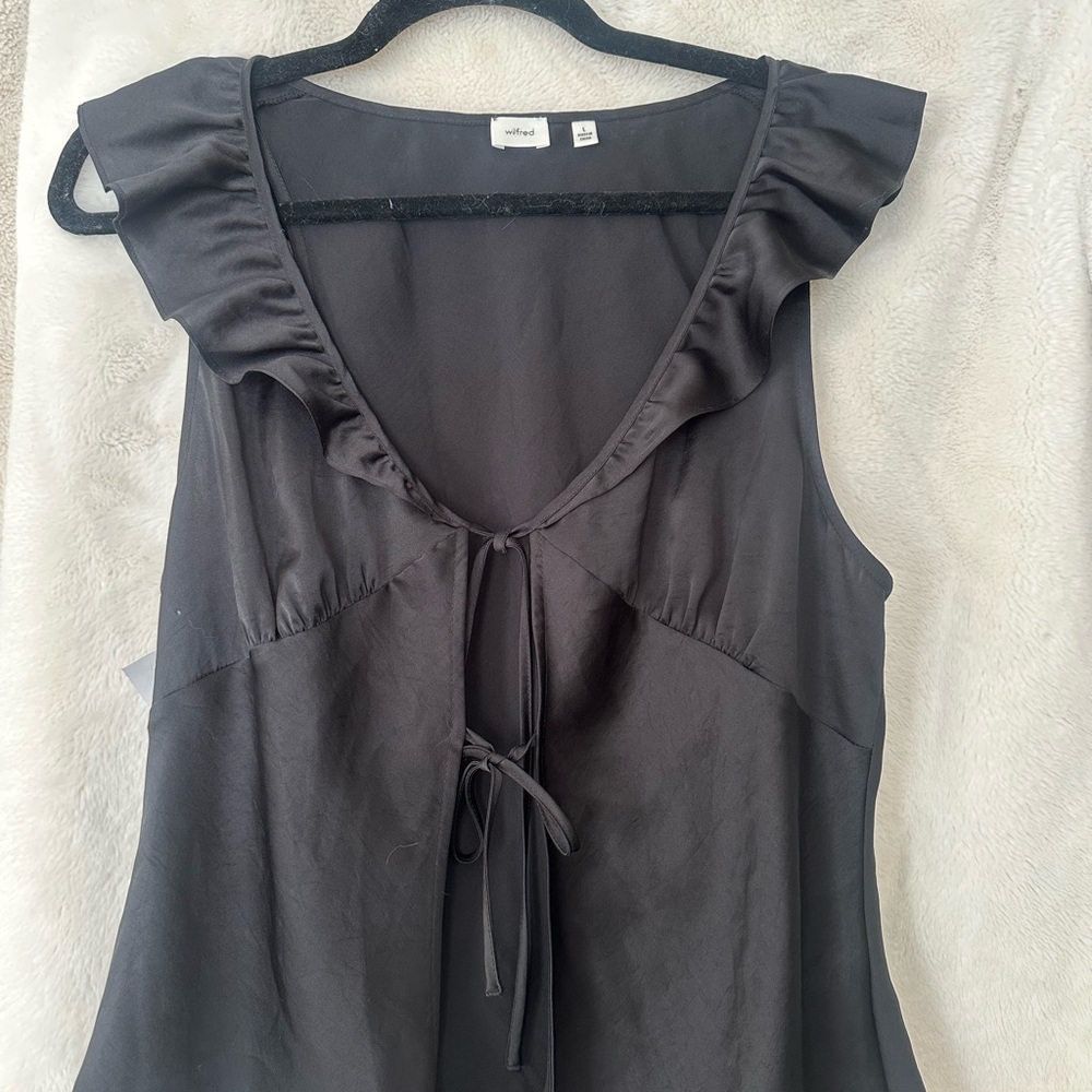 Aritzia Black Top ! New with tags